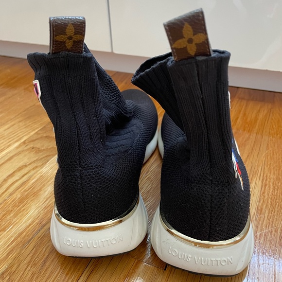 LOUIS VUITTON
Stretch Fabric LV Black Heart Size35 - Picture 5 of 11